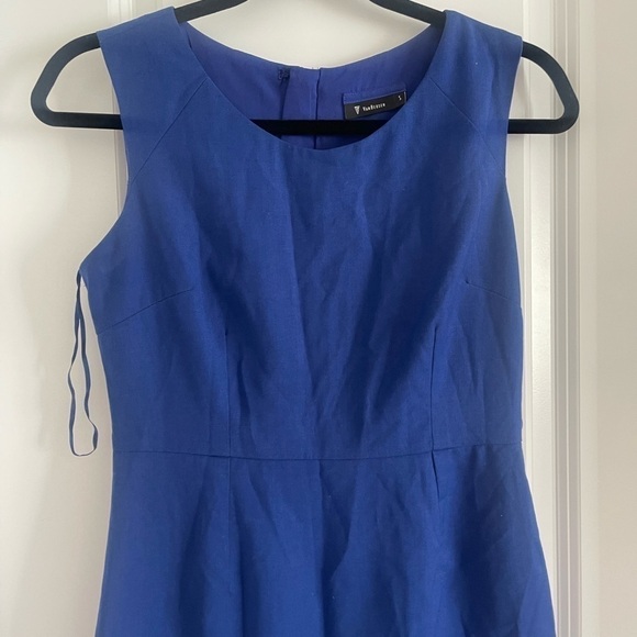 Sleeveless Formal Dress - Size Small - Picture 3 of 7